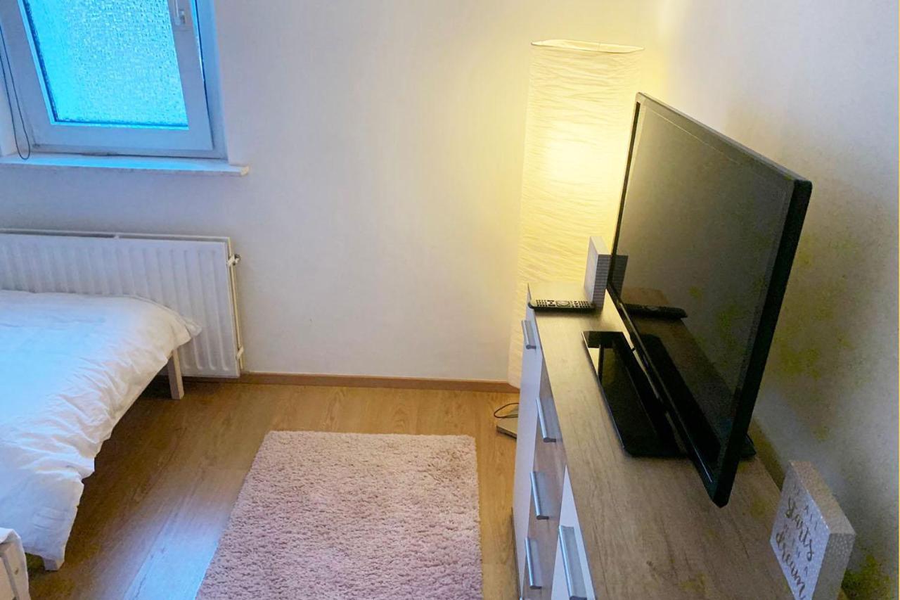 3 Bedroom Apartment In Leverkusen Exterior foto