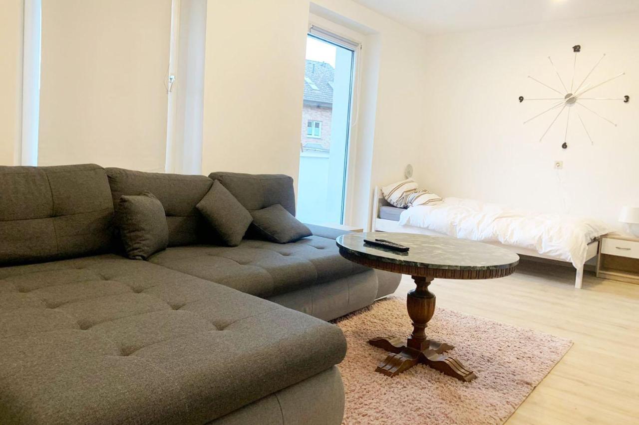 3 Bedroom Apartment In Leverkusen Exterior foto